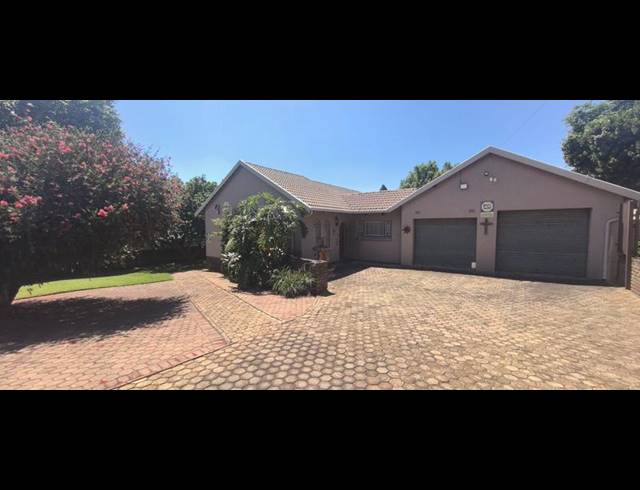 5 BEDROOM HOUSE FOR SALE IN WILRO PARK
